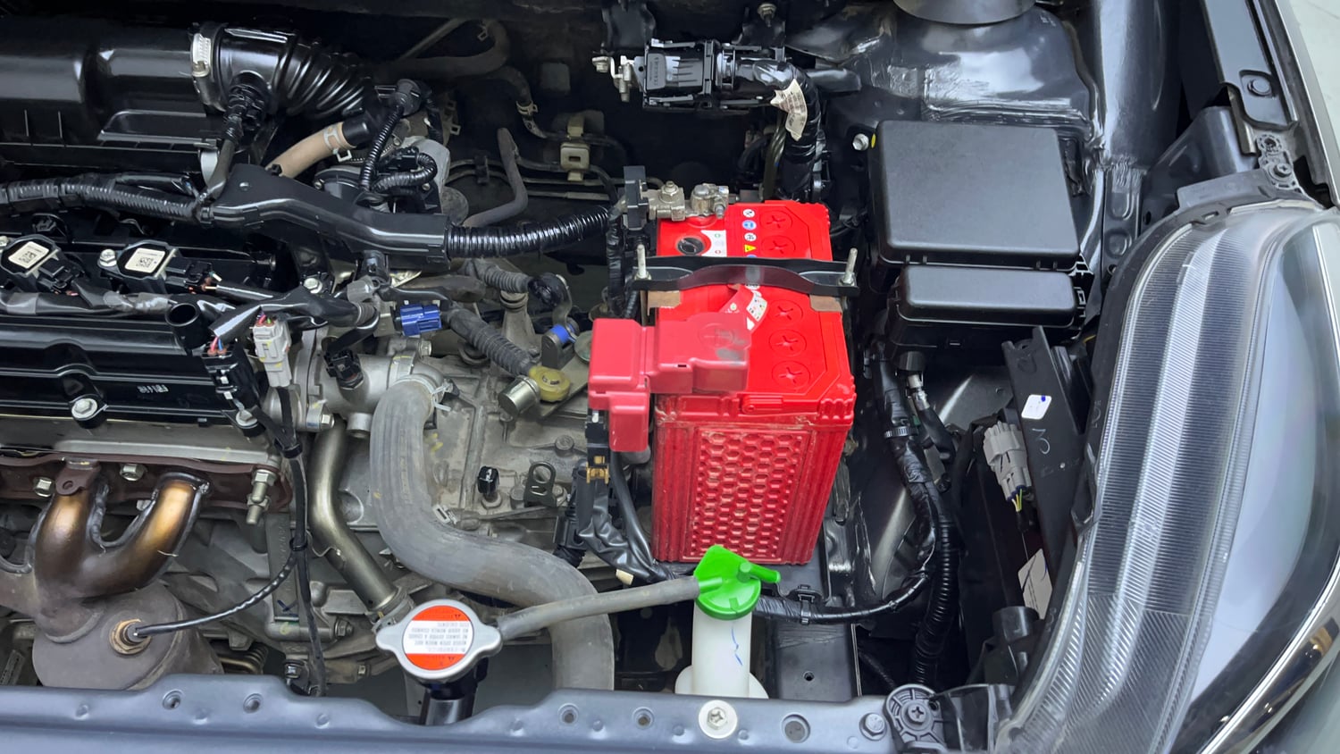 Used 2022 Maruti Suzuki Baleno Zeta Petrol Manual engine ENGINE LEFT SIDE VIEW