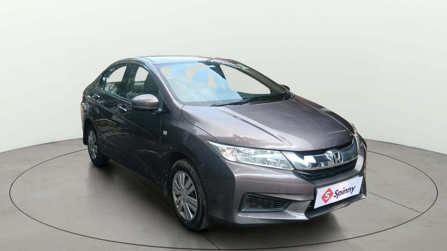 Used 2015 Honda City SV Petrol Manual exterior RIGHT FRONT CORNER VIEW
