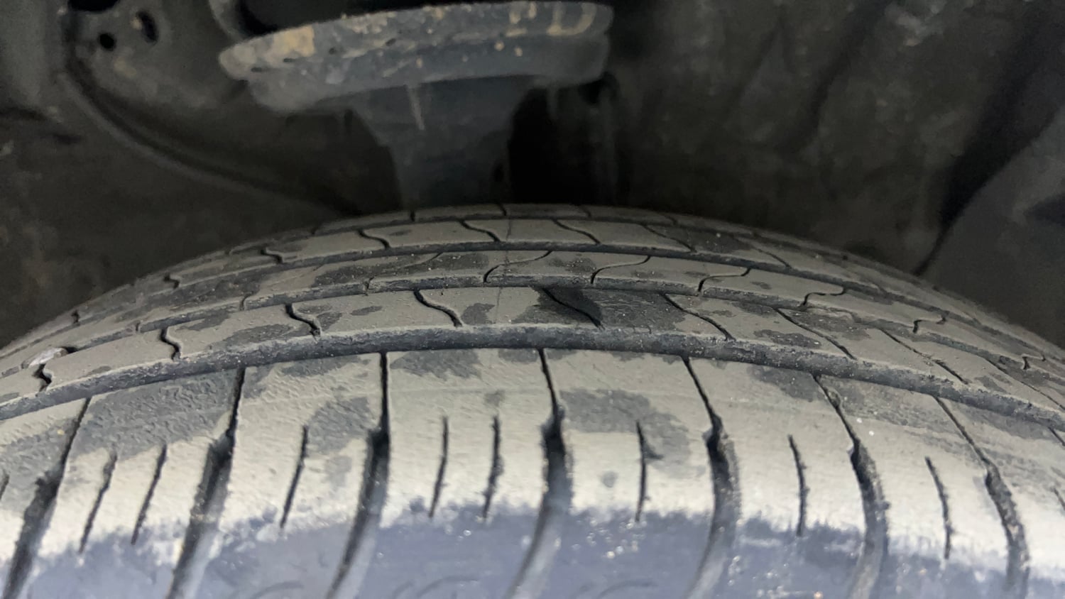 Used 2017 Hyundai Creta 1.6 SX Plus Petrol Petrol Manual tyres RIGHT FRONT TYRE TREAD VIEW