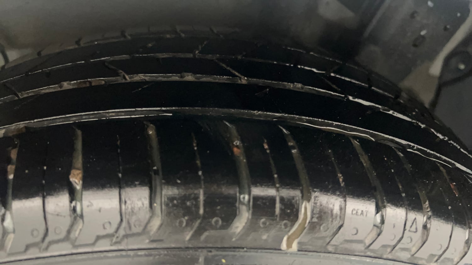 Used 2022 Hyundai i20 Asta 1.2 MT Petrol Manual tyres LEFT REAR TYRE TREAD VIEW