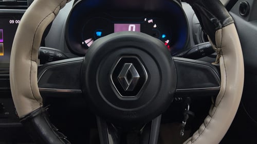Used 2020 Renault Kwid 1.0 RXT Petrol Manual top_features Airbags
