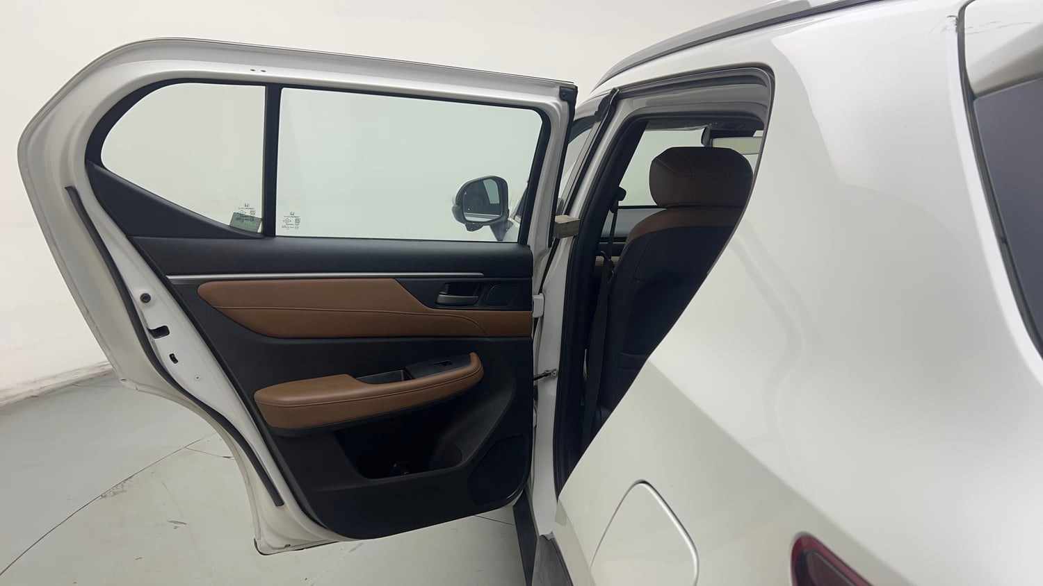 Used 2024 Honda Elevate ZX CVT Petrol Automatic interior LEFT REAR DOOR OPEN VIEW