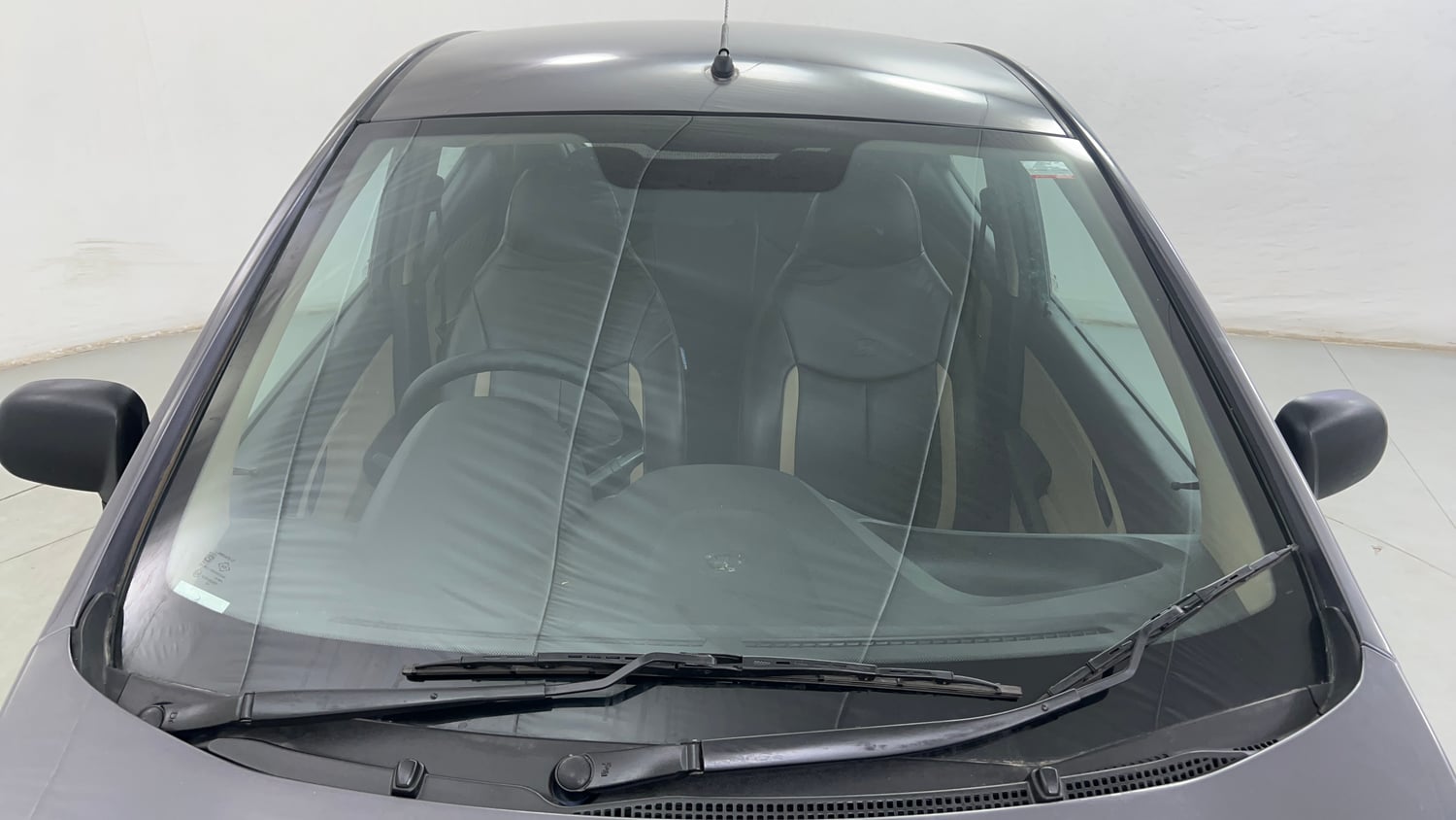 Used 2016 Hyundai Eon Magna + Petrol Manual exterior FRONT WINDSHIELD VIEW