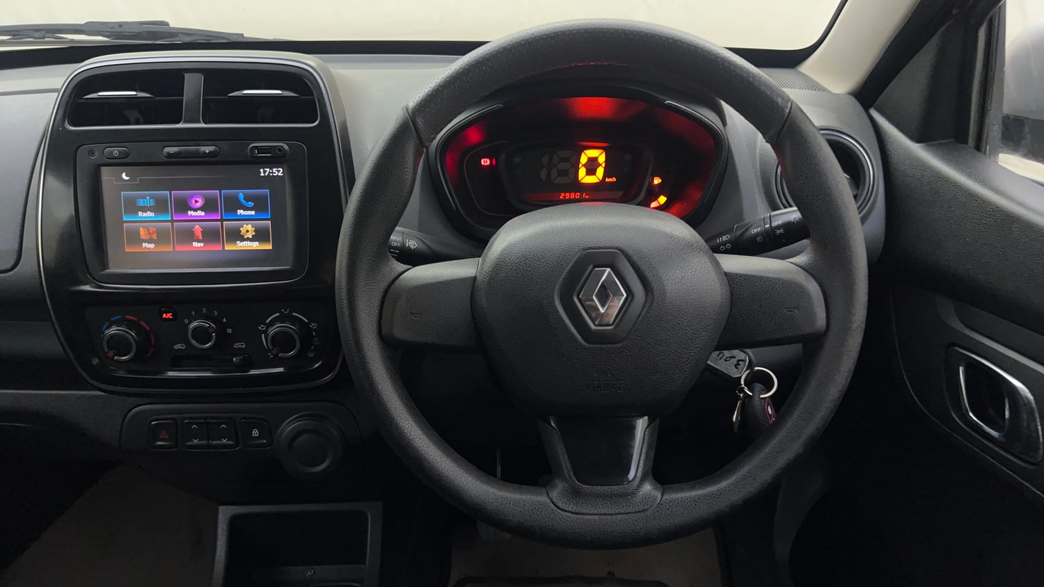 Used 2018 Renault Kwid 1.0 RXT Petrol Manual interior STEERING VIEW