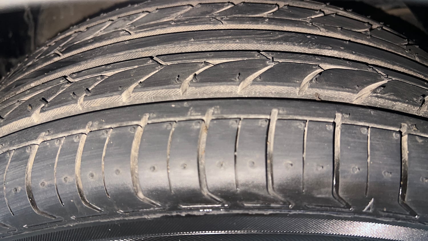 Used 2020 Maruti Suzuki Baleno Zeta Petrol Manual tyres RIGHT FRONT TYRE TREAD VIEW