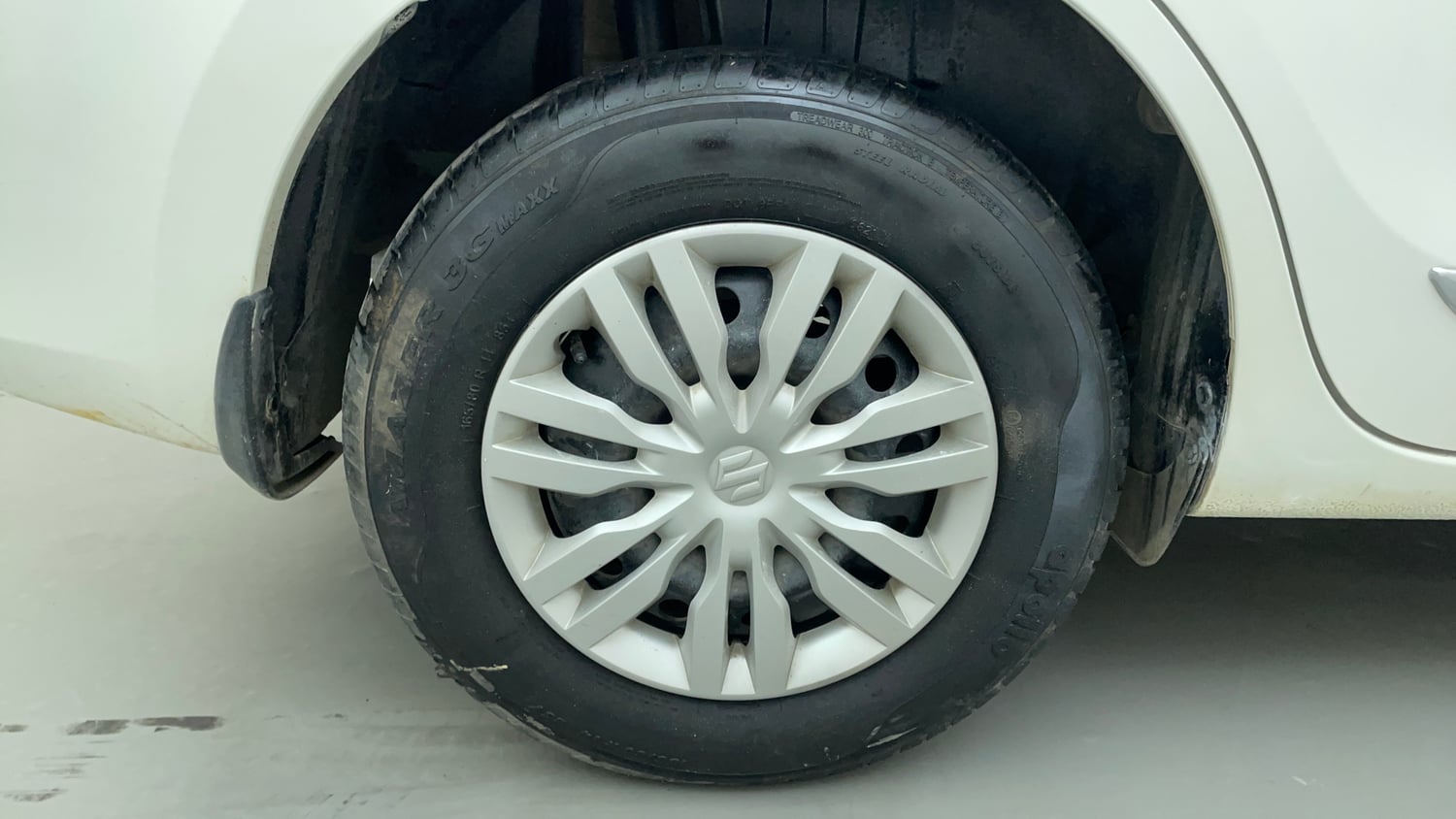 Used 2021 Maruti Suzuki Dzire VXi Petrol Manual tyres RIGHT REAR TYRE RIM VIEW
