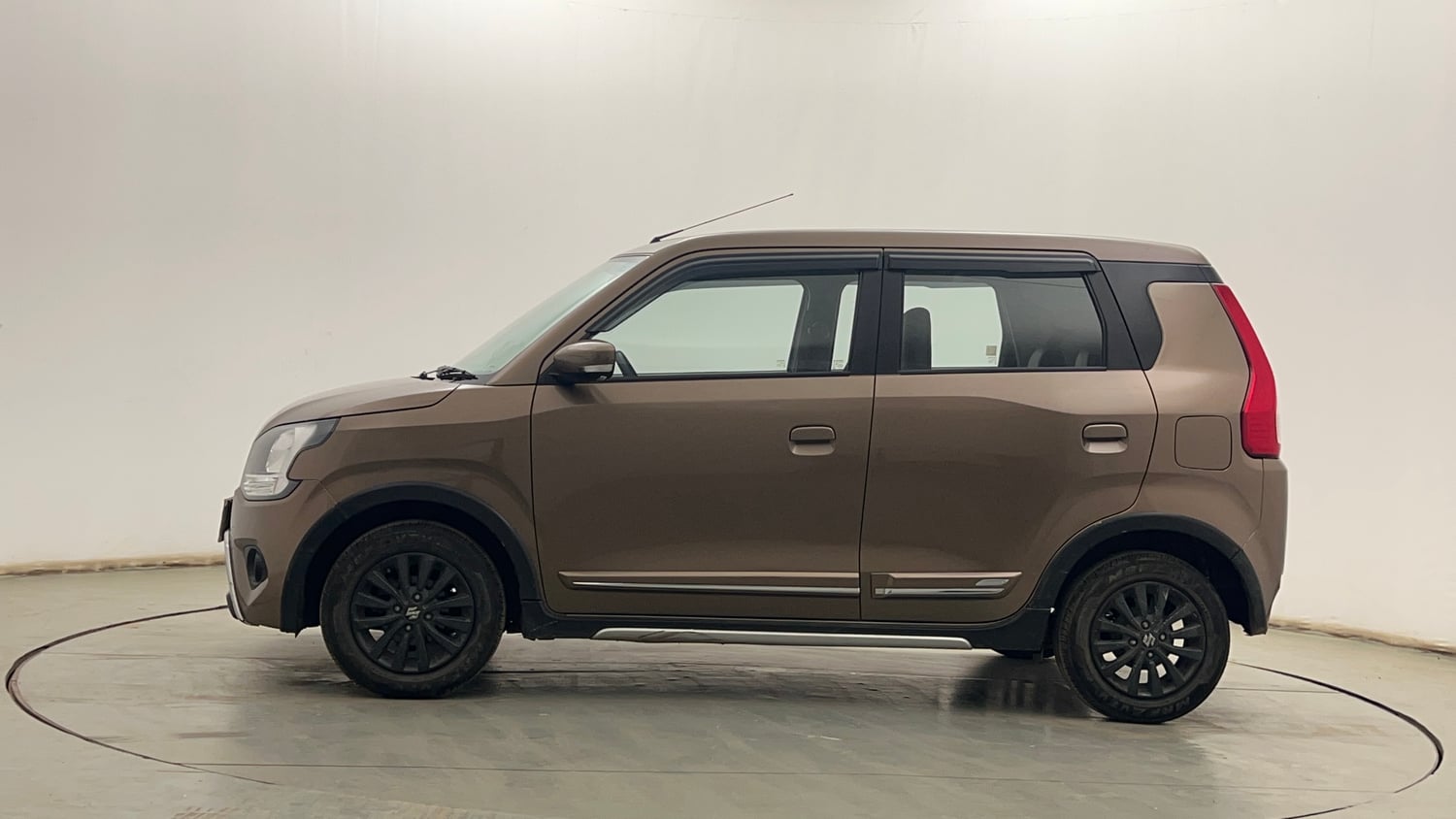Used 2022 Maruti Suzuki Wagon R ZXI Plus 1.2 Petrol Manual exterior LEFT SIDE VIEW