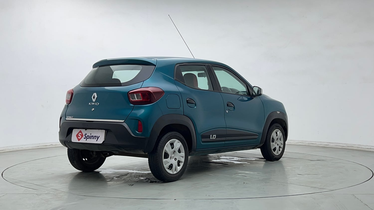 Used 2022 Renault Kwid RXT 1.0 AMT Petrol Automatic exterior RIGHT REAR CORNER VIEW