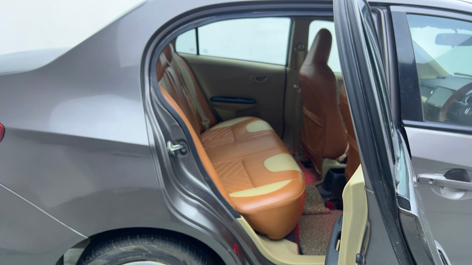 Used 2015 Honda Amaze 1.2 S i-VTEC Petrol Manual interior RIGHT SIDE REAR DOOR CABIN VIEW