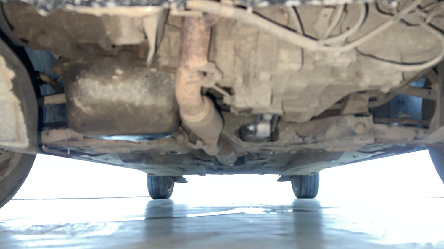Used 2015 Volkswagen Polo Highline1.2L (P) Petrol Manual extra FRONT LEFT UNDERBODY VIEW