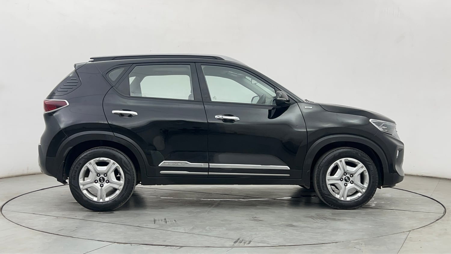 Used 2020 Kia Sonet HTX 1.0 iMT Petrol Manual exterior RIGHT SIDE VIEW