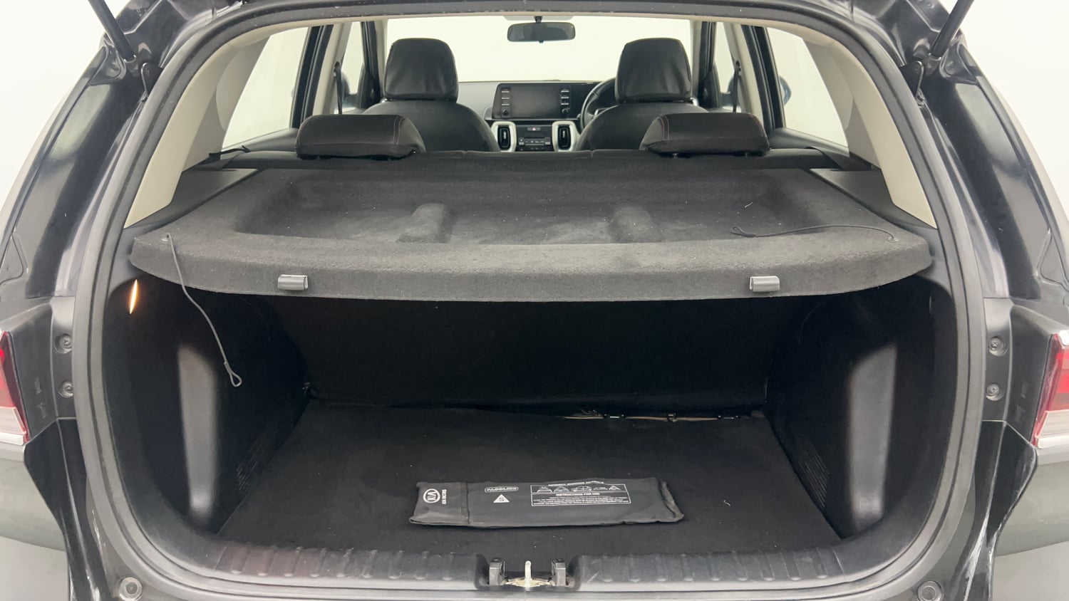 Used 2020 Kia Sonet HTX 1.0 iMT Petrol Manual interior DICKY INSIDE VIEW