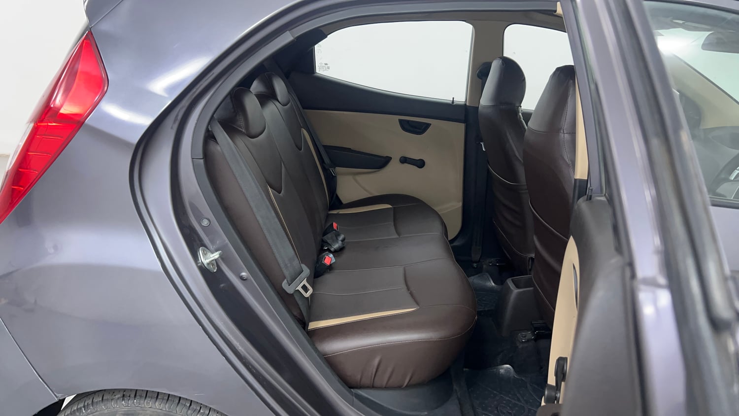 Used 2016 Hyundai Eon Magna + Petrol Manual interior RIGHT SIDE REAR DOOR CABIN VIEW