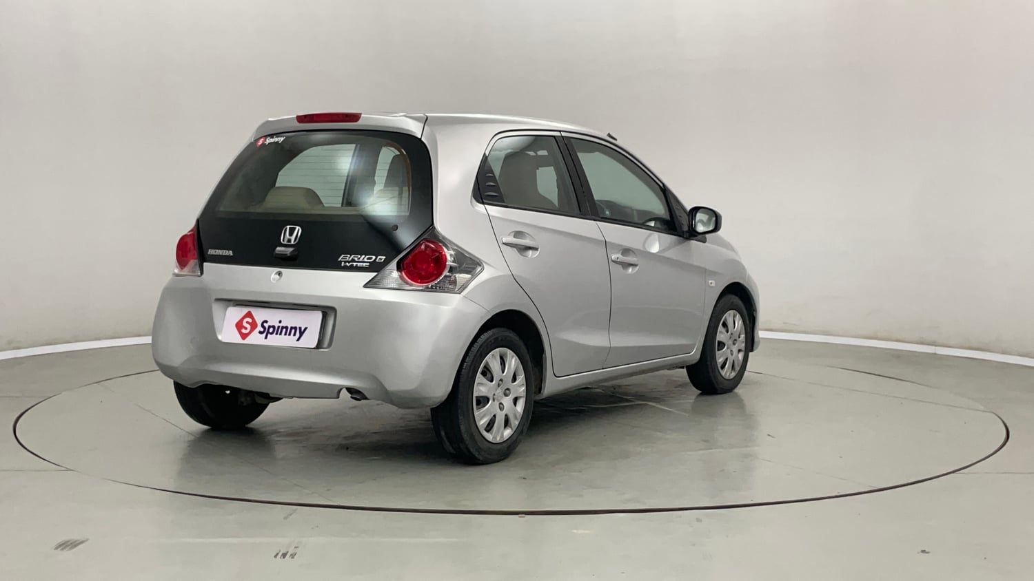 Used 2018 Honda Brio S MT Petrol Manual exterior RIGHT REAR CORNER VIEW