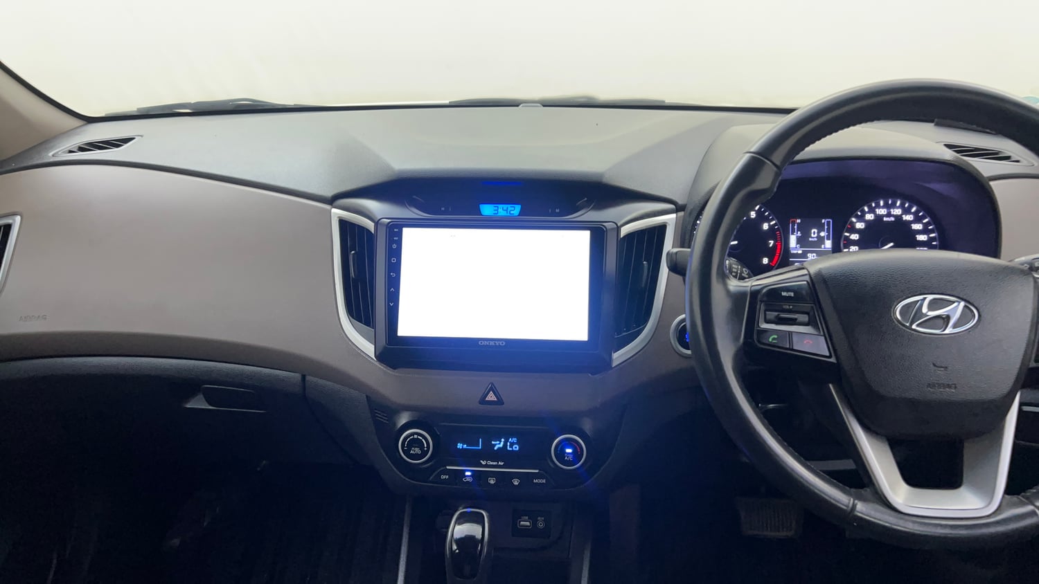 Used 2017 Hyundai Creta 1.6 SX Plus AT Petrol Petrol Automatic interior MUSIC SYSTEM & AC CONTROL VIEW