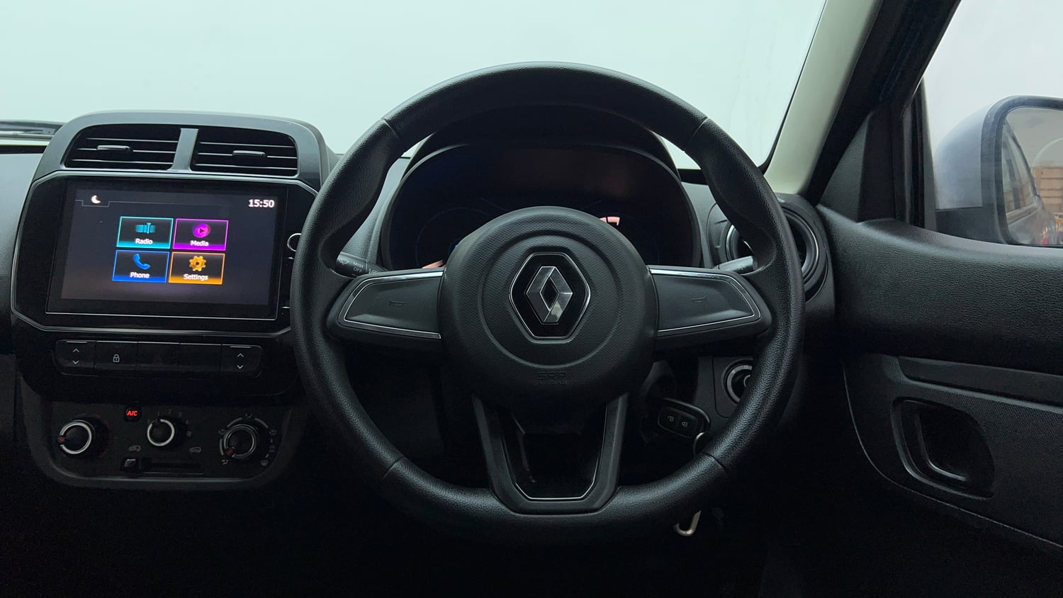 Used 2022 Renault Kwid RXT 1.0 AMT Petrol Automatic interior STEERING VIEW