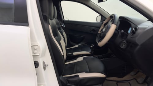 Used 2020 Renault Kwid 1.0 RXT Petrol Manual interior RIGHT SIDE FRONT DOOR CABIN VIEW