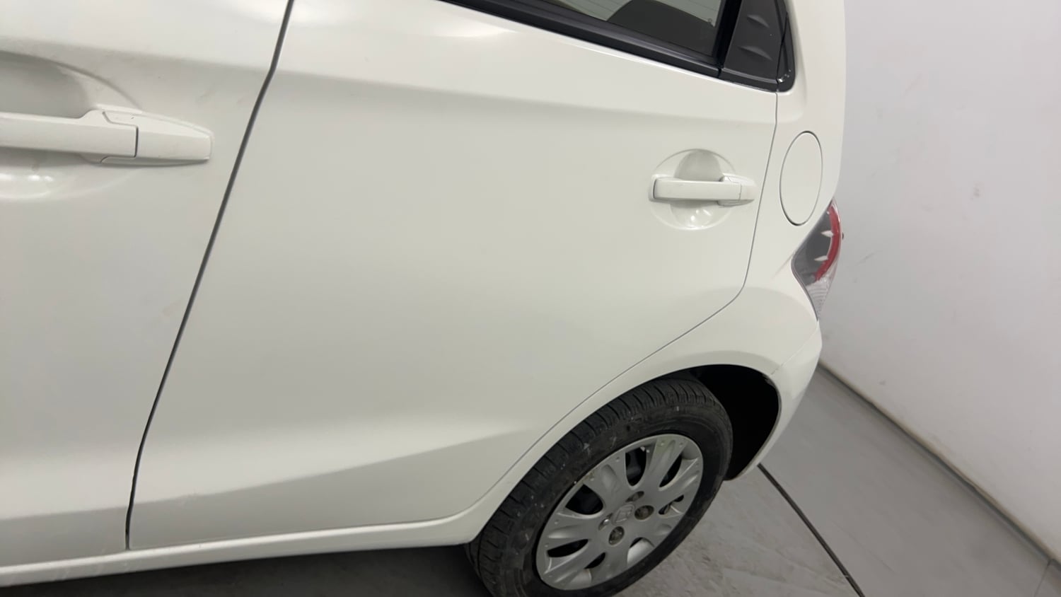 Used 2013 Honda Brio S MT Petrol Manual dents MINOR DENT