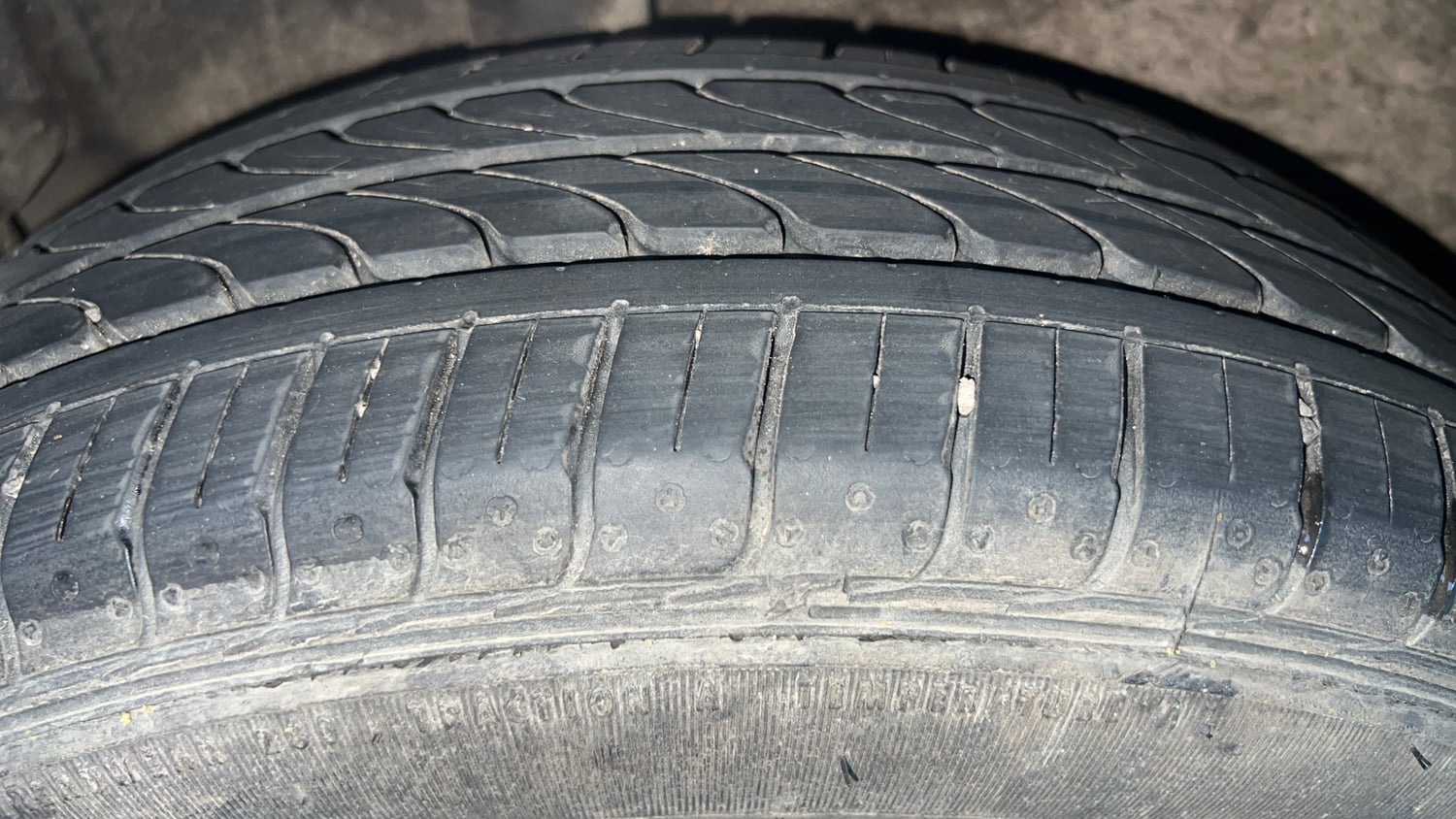 Used 2016 Maruti Suzuki Celerio VXi AMT Petrol Automatic tyres RIGHT REAR TYRE TREAD VIEW