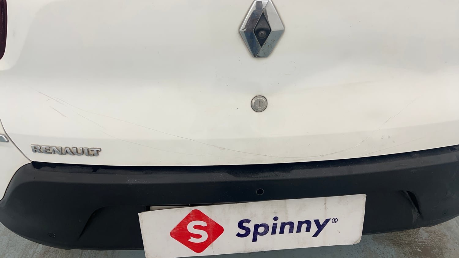 Used 2020 Renault Kwid 1.0 RXT Opt Petrol Manual dents MINOR SCRATCH