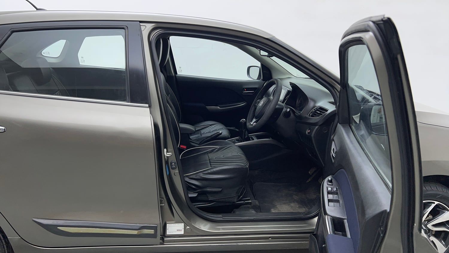 Used 2020 Maruti Suzuki Baleno Zeta Petrol Manual interior RIGHT SIDE FRONT DOOR CABIN VIEW