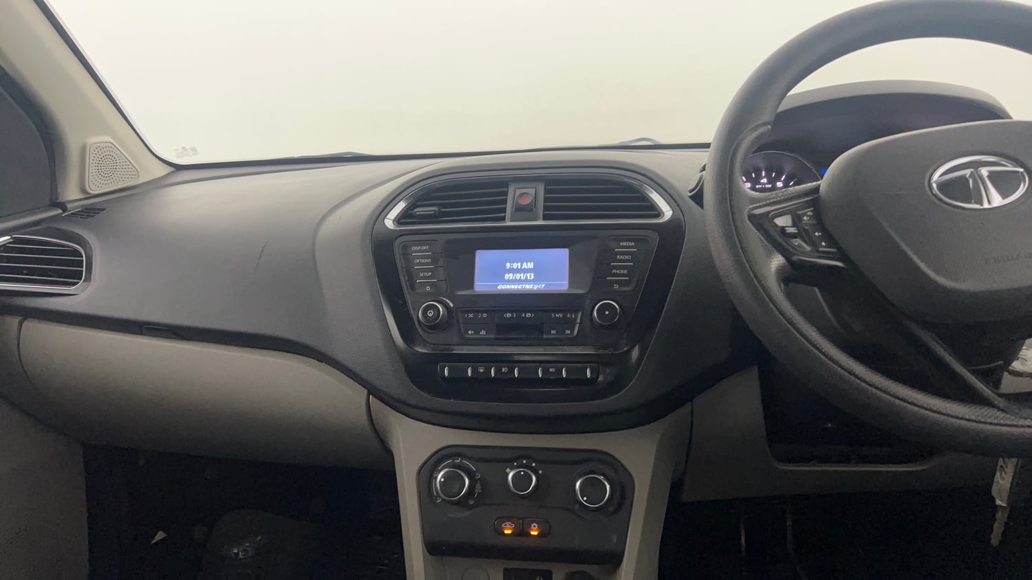 Used 2018 Tata Tiago Revotron XZ Petrol Manual interior MUSIC SYSTEM & AC CONTROL VIEW