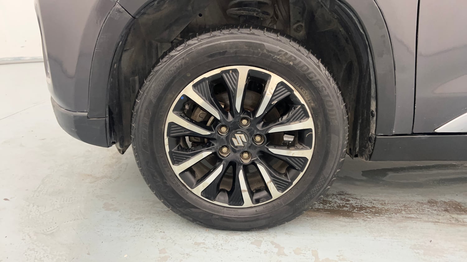 Used 2021 maruti-suzuki Vitara Brezza ZXi Plus Petrol Manual tyres LEFT FRONT TYRE RIM VIEW