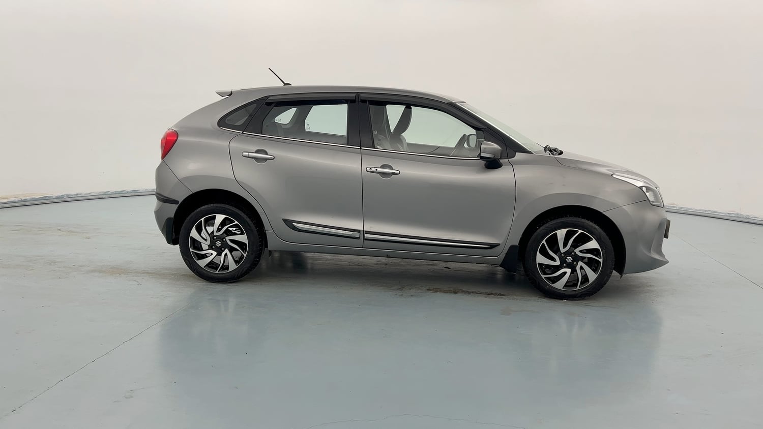 Used 2021 Maruti Suzuki Baleno Zeta Petrol Manual exterior RIGHT SIDE VIEW