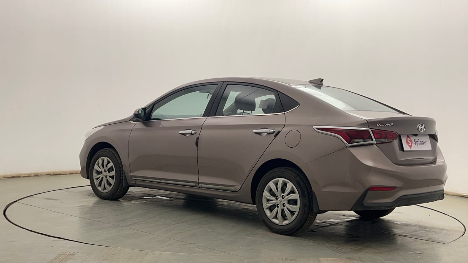 Used 2018 Hyundai Verna EX 1.4 VTVT Petrol Manual exterior LEFT REAR CORNER VIEW
