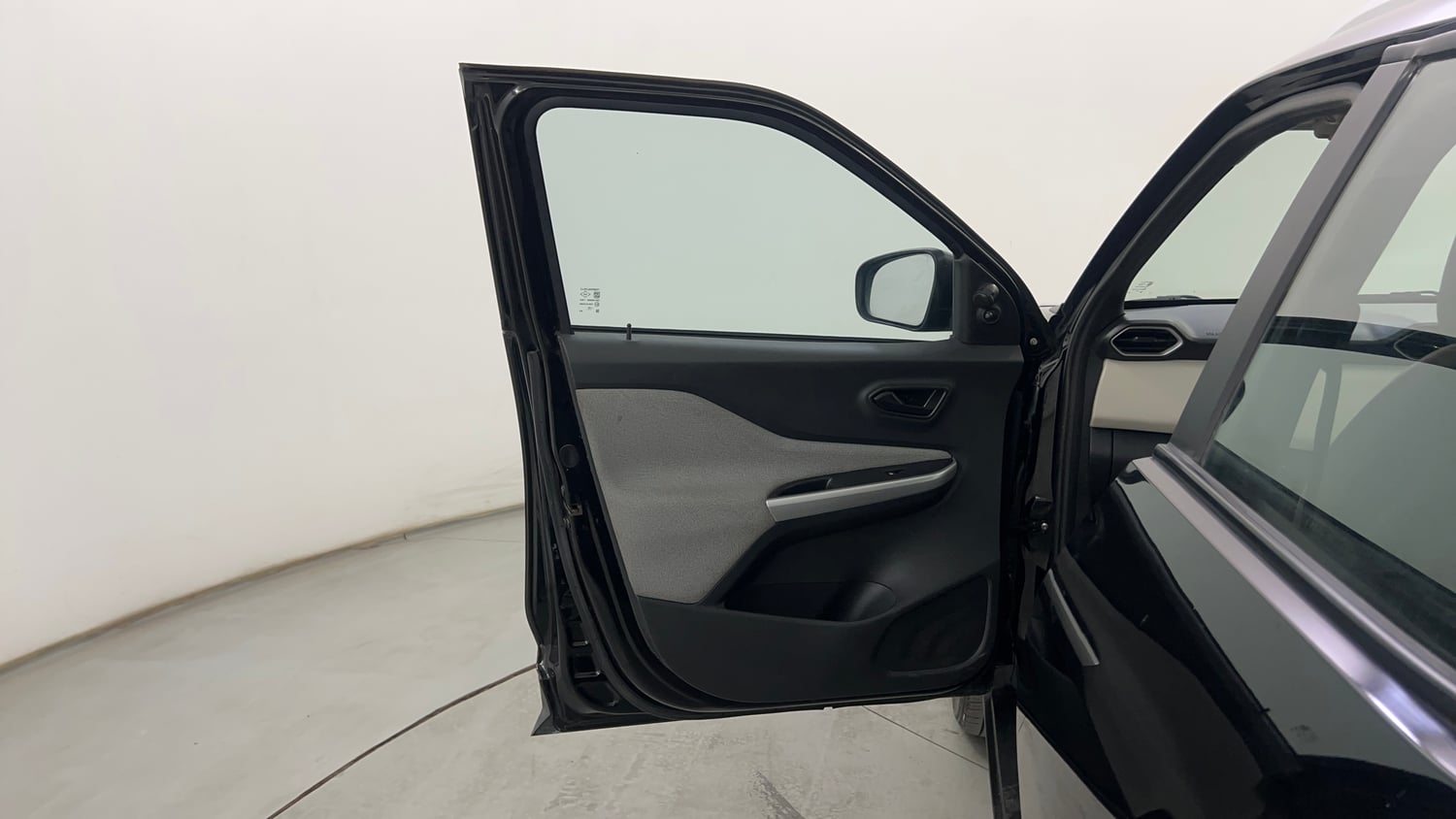 Used 2024 Nissan Magnite XE Petrol Manual interior LEFT FRONT DOOR OPEN VIEW