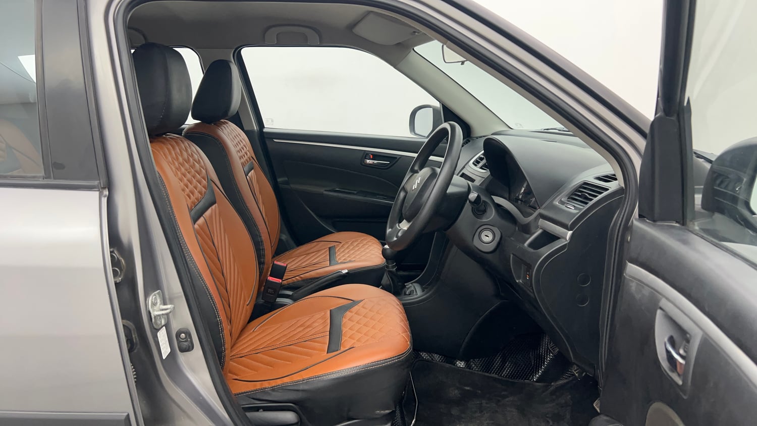 Used 2013 Maruti Suzuki Swift VXi Petrol Manual interior RIGHT SIDE FRONT DOOR CABIN VIEW