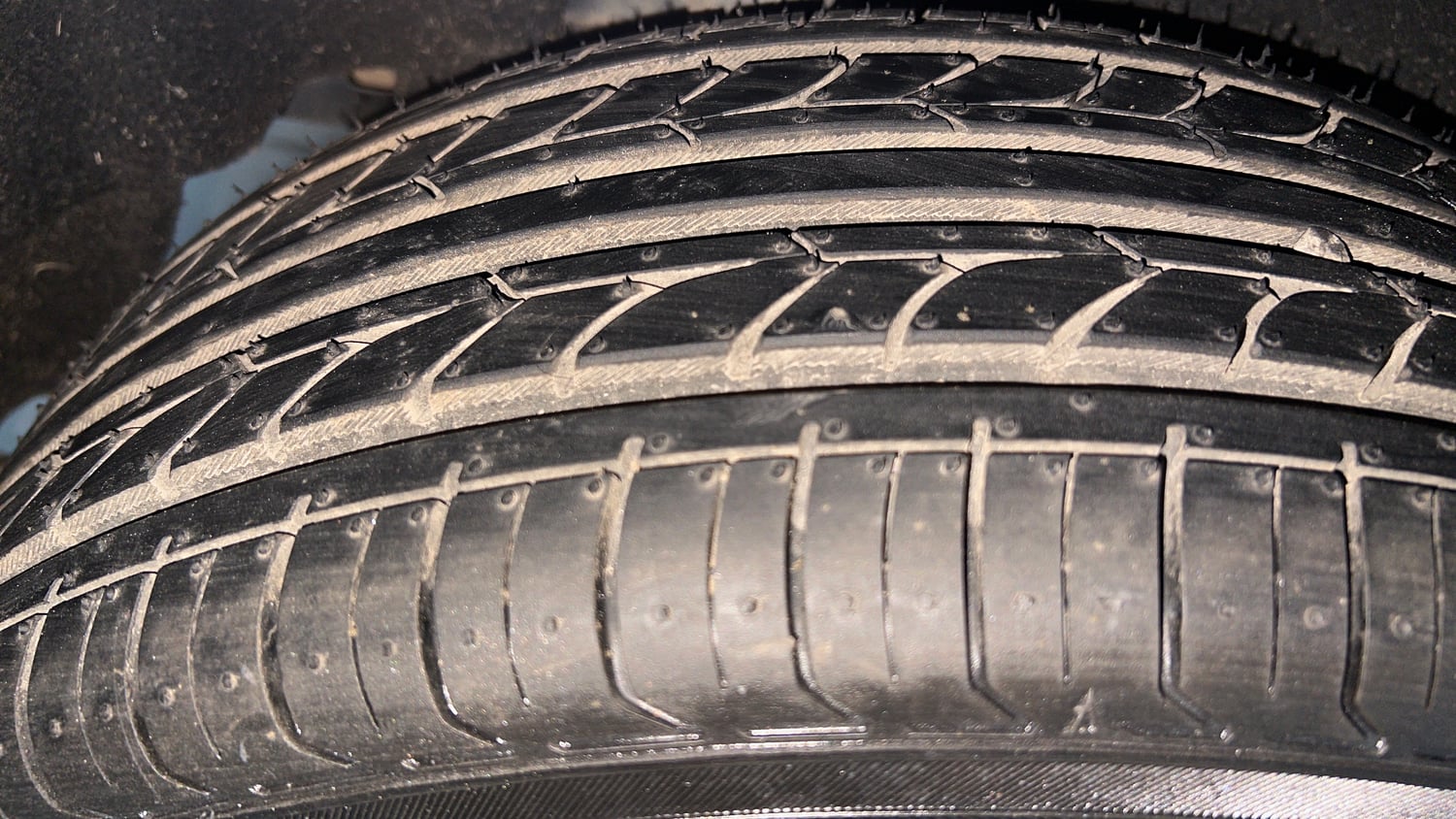 Used 2020 Maruti Suzuki Baleno Zeta Petrol Manual tyres RIGHT REAR TYRE TREAD VIEW
