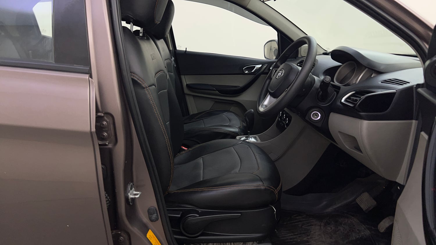 Used 2018 Tata Tiago Revotron XZA Petrol Automatic interior RIGHT SIDE FRONT DOOR CABIN VIEW