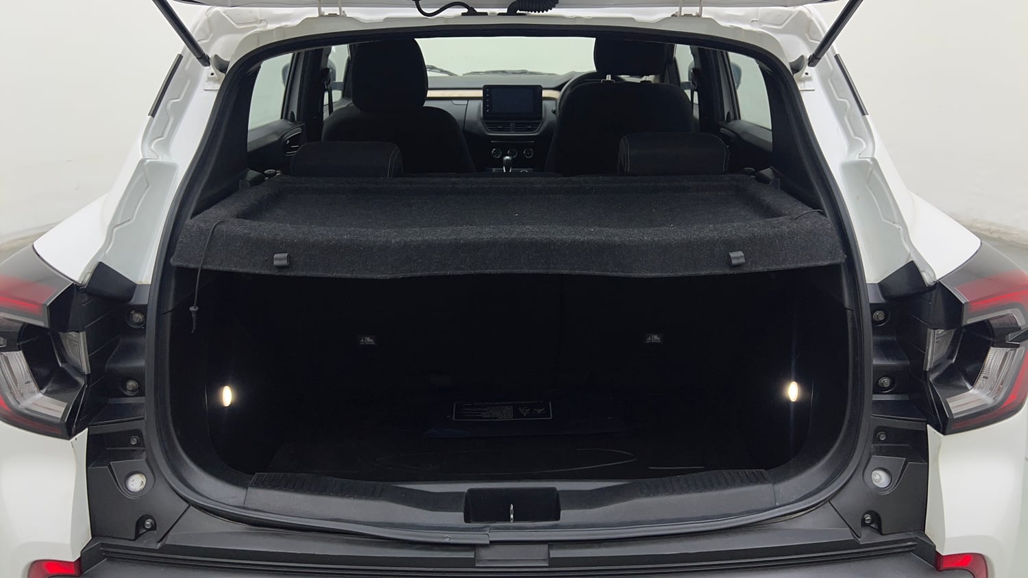 Used 2022 Renault Kiger RXT (O) Turbo CVT Petrol Automatic interior DICKY INSIDE VIEW