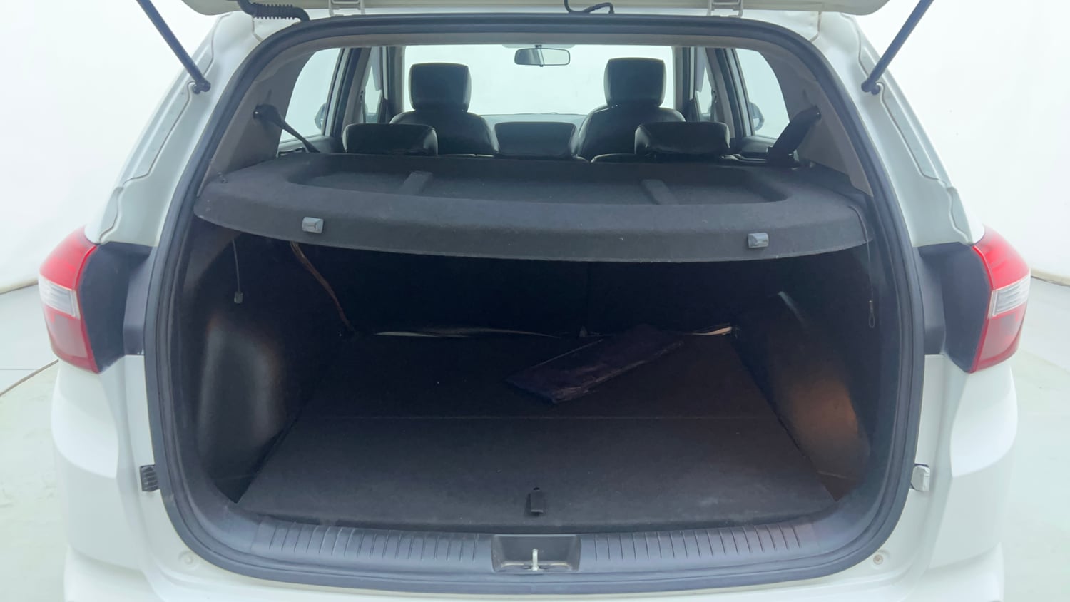 Used 2017 Hyundai Creta 1.6 SX Plus AT Petrol Petrol Automatic interior DICKY INSIDE VIEW