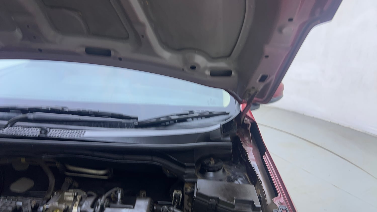 Used 2019 Honda Amaze 1.2 VX CVT Petrol Petrol Automatic engine ENGINE LEFT SIDE HINGE & APRON VIEW