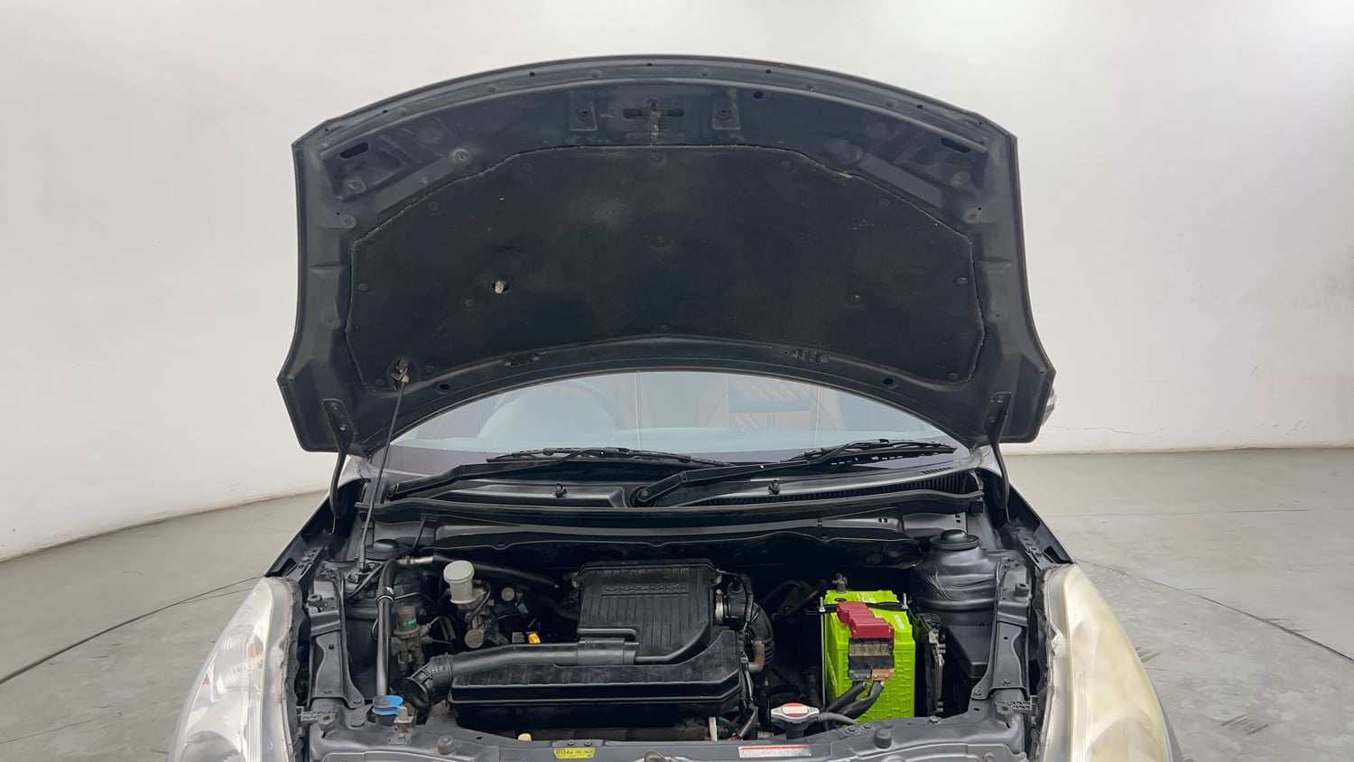 Used 2013 Maruti Suzuki Swift VXi Petrol Manual engine ENGINE & BONNET OPEN FRONT VIEW