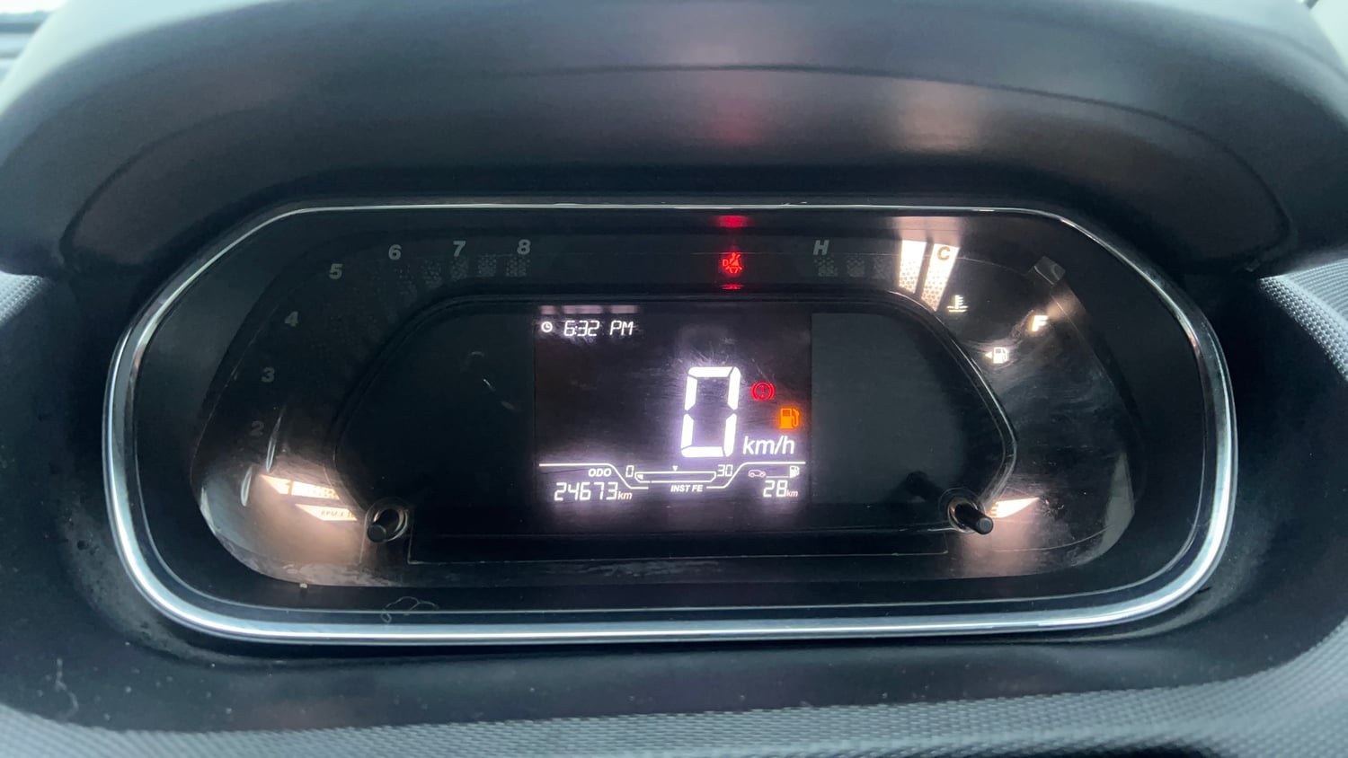 Used 2021 Tata Tiago XT Petrol Manual interior CLUSTERMETER VIEW