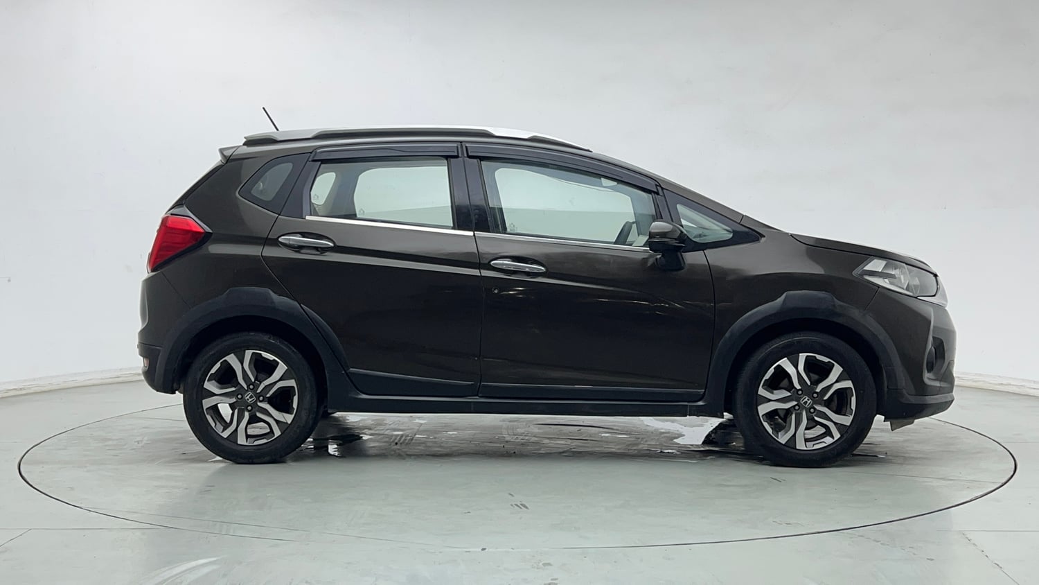 Used 2019 Honda WR-V VX MT Petrol Petrol Manual exterior RIGHT SIDE VIEW
