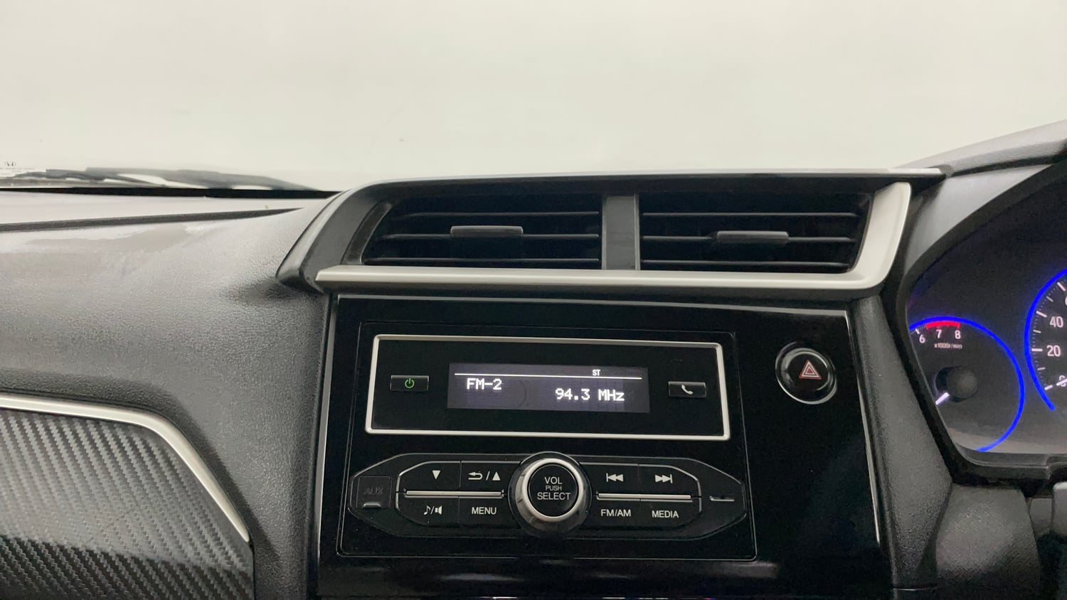 Used 2018 Honda Brio S MT Petrol Manual interior MUSIC SYSTEM & AC CONTROL VIEW