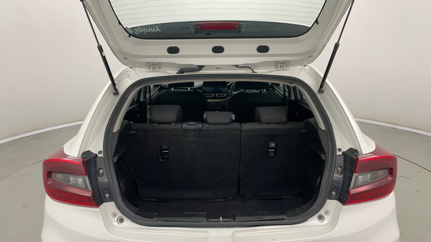 Used 2023 Toyota Glanza V Petrol Manual interior DICKY INSIDE VIEW