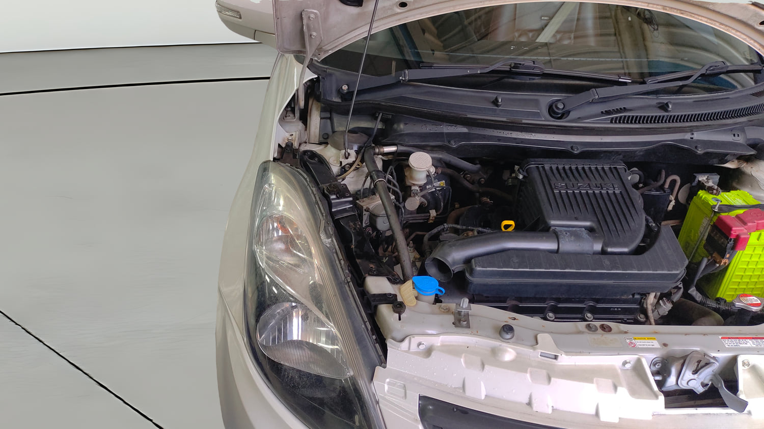 Used 2017 Maruti Suzuki Swift Dzire ZXI Petrol Manual engine ENGINE RIGHT SIDE HINGE & APRON VIEW