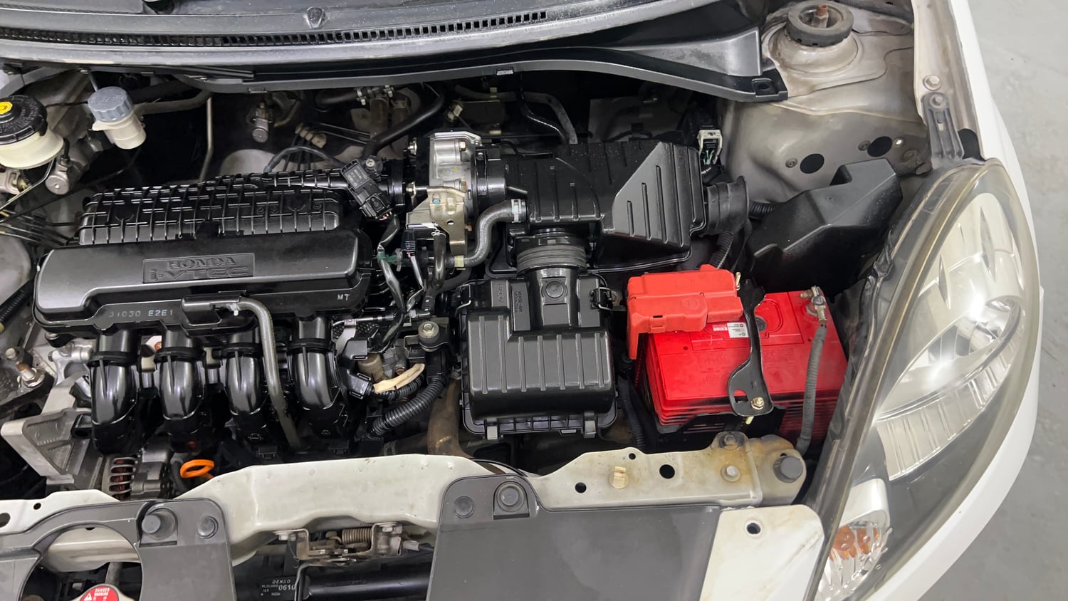 Used 2013 Honda Brio S MT Petrol Manual engine ENGINE LEFT SIDE VIEW