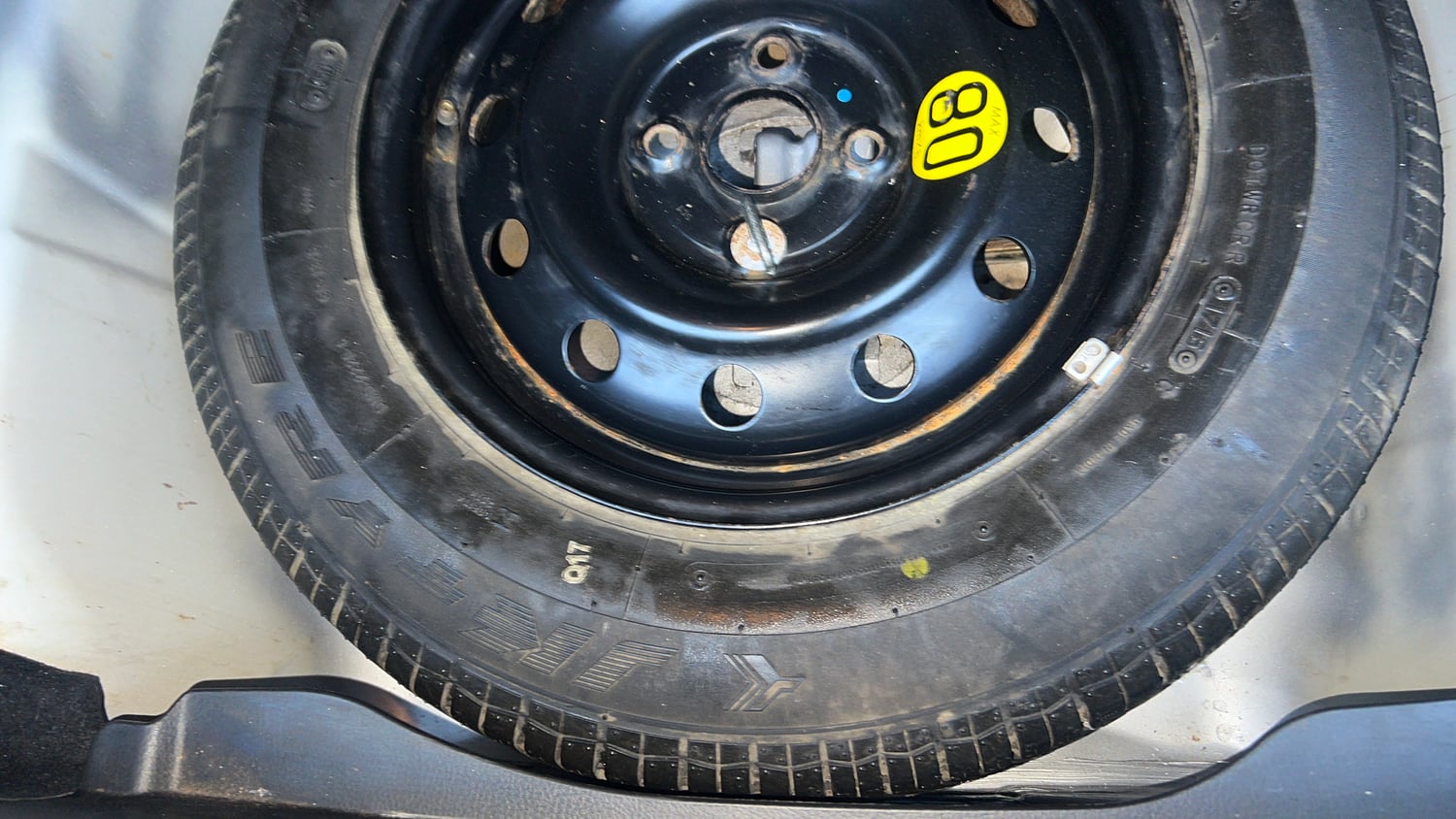 Used 2016 Maruti Suzuki Swift Dzire ZXI Petrol Manual tyres SPARE TYRE VIEW