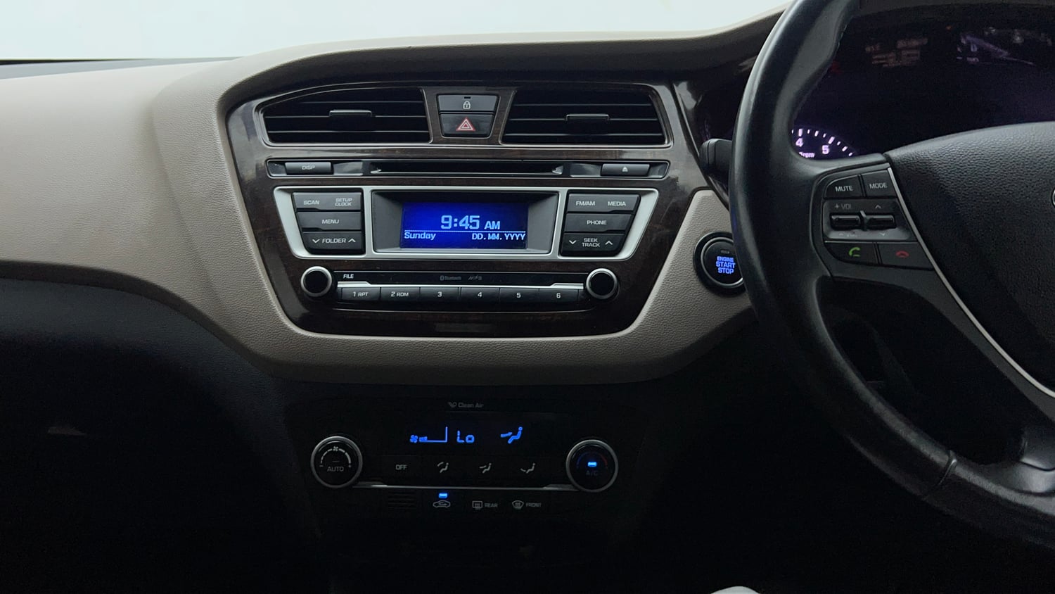 Used 2014 Hyundai Elite i20 Asta 1.2 Petrol Manual interior MUSIC SYSTEM & AC CONTROL VIEW