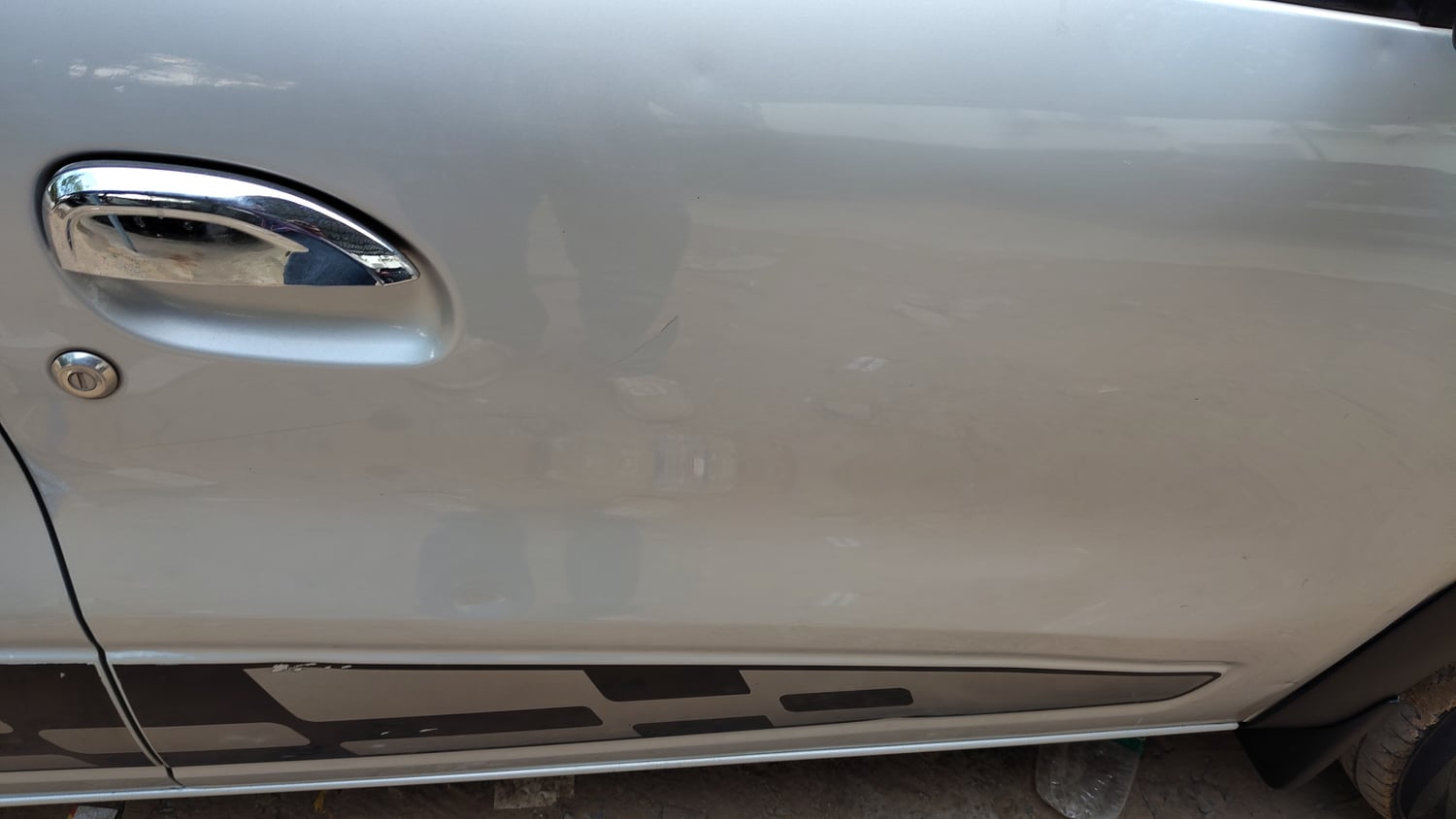 Used 2018 Renault Kwid 1.0 RXT Petrol Manual dents MINOR SCRATCH
