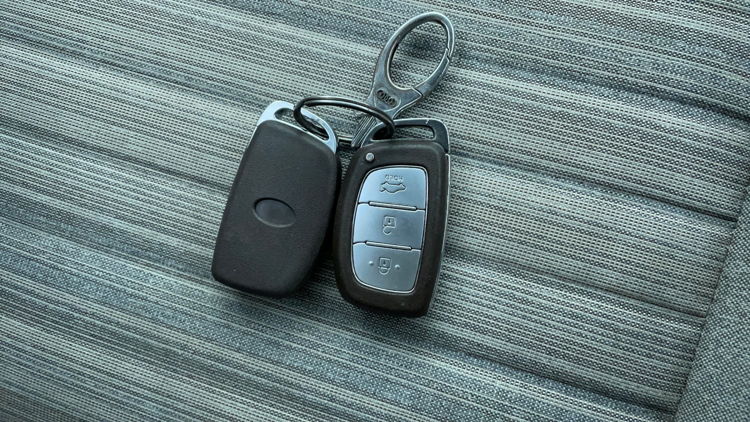 Used 2022 Hyundai Aura SX 1.2 Petrol Petrol Manual extra CAR KEY VIEW