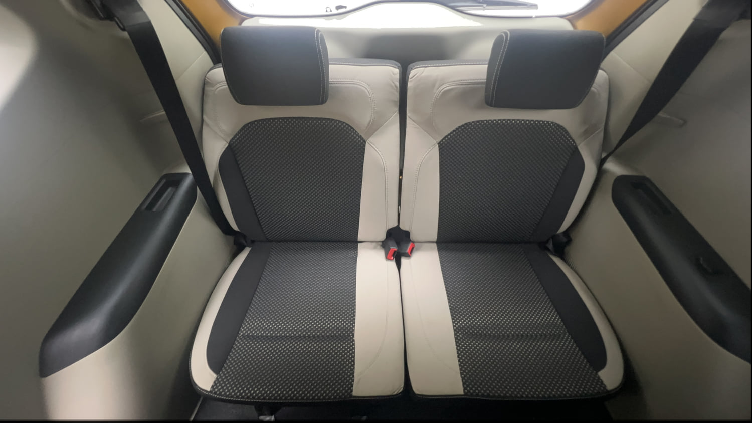 Used 2022 Renault Triber RXZ Petrol Manual interior THIRD ROW SEAT