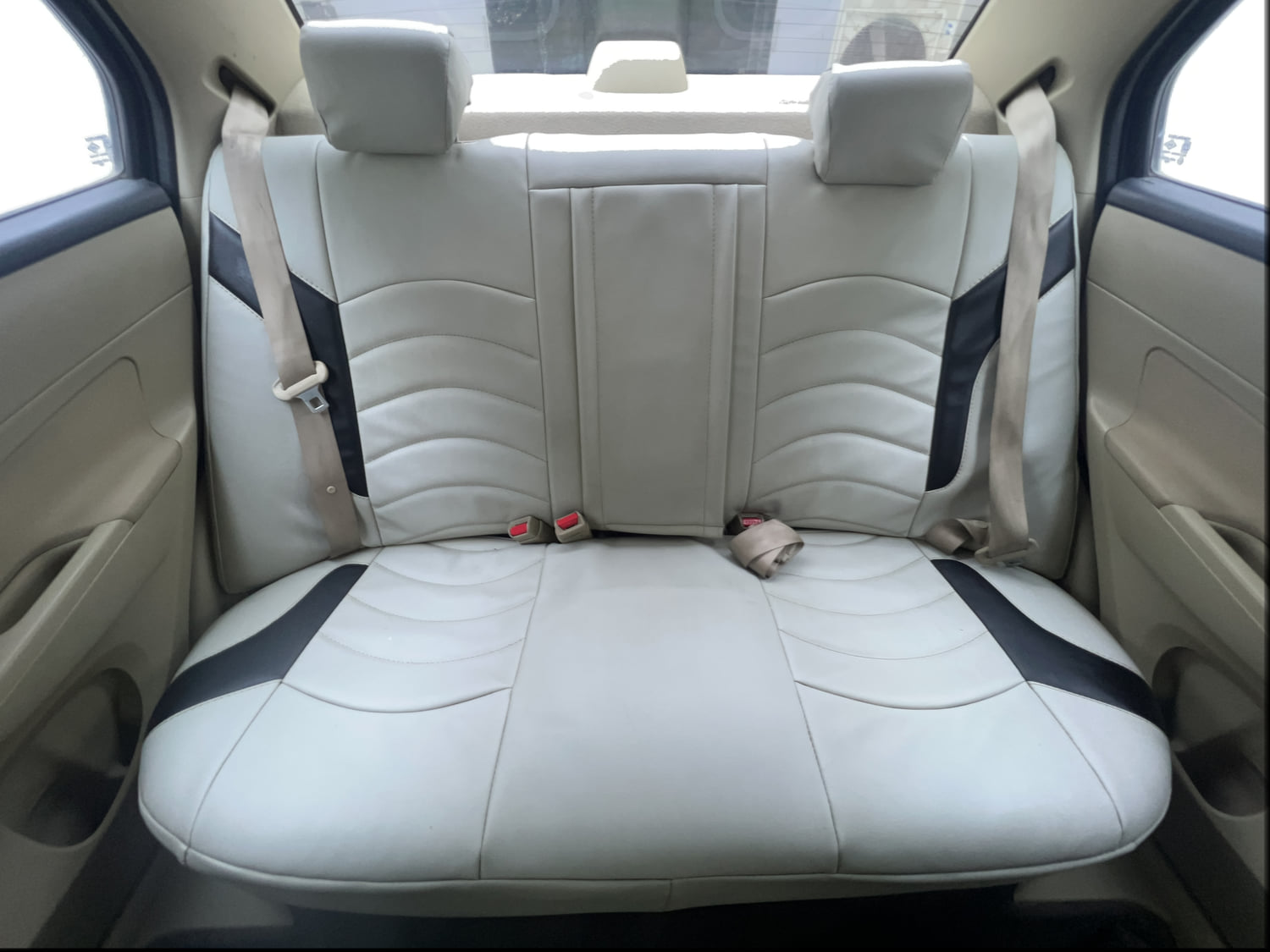 Used 2016 Maruti Suzuki Swift Dzire ZXI Petrol Manual interior REAR SEAT CONDITION VIEW