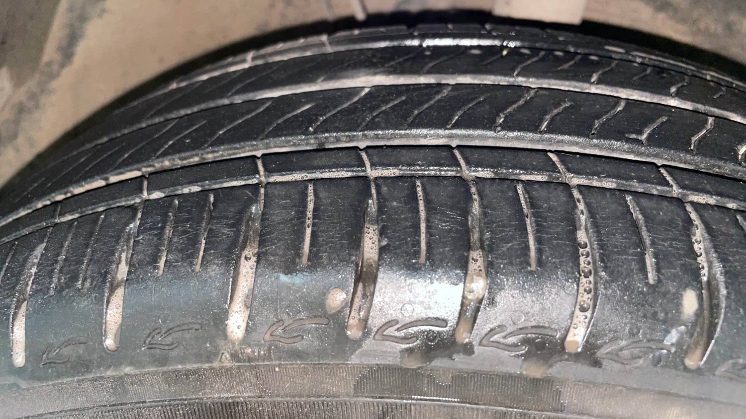 Used 2023 Hyundai Grand i10 Nios Sportz 1.2 Kappa VTVT Petrol Manual tyres RIGHT FRONT TYRE TREAD VIEW